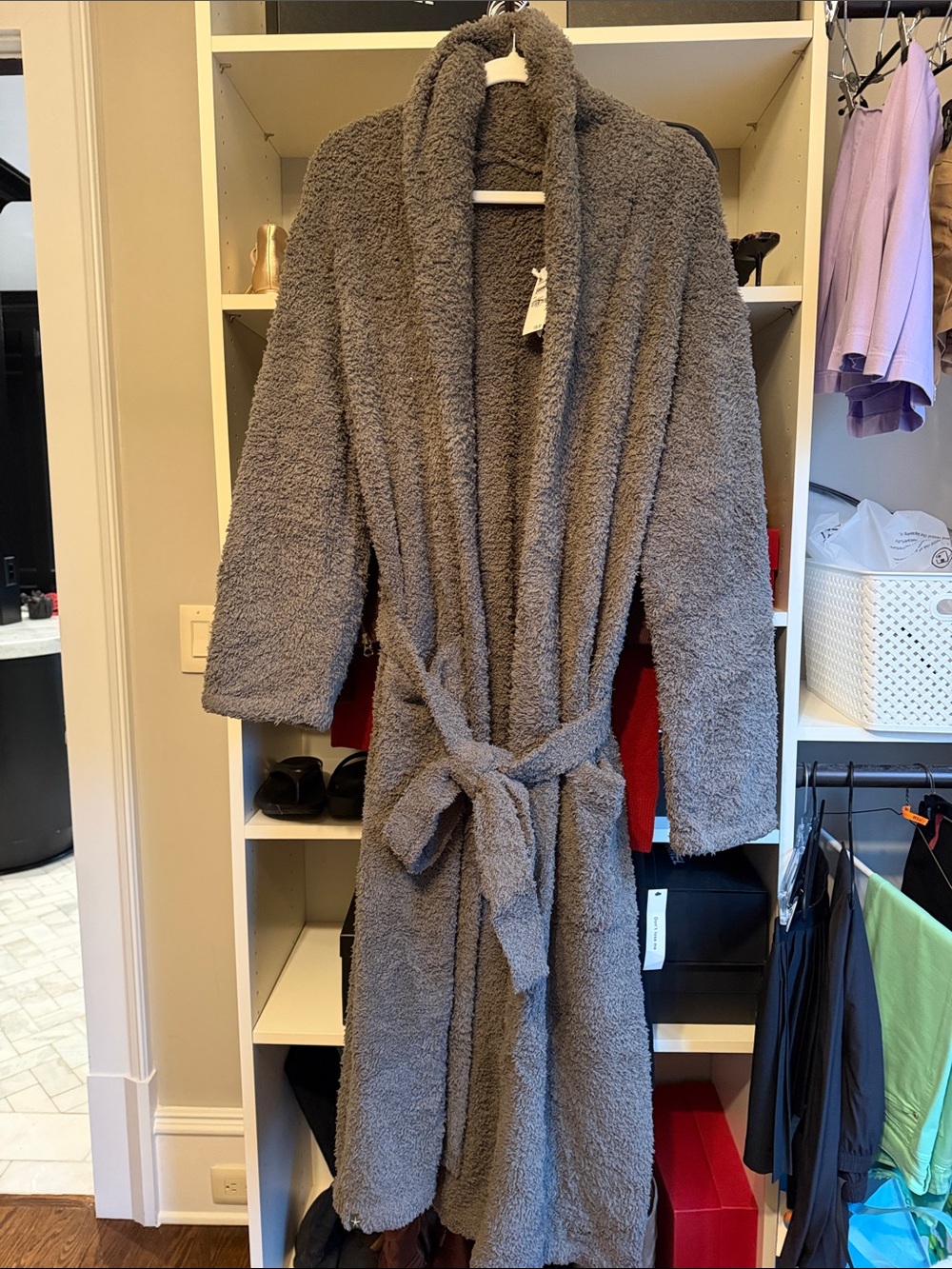 Barefoot dreams robe New!